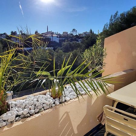 Appartement En Residence Avec Piscine Bandol Exterior photo